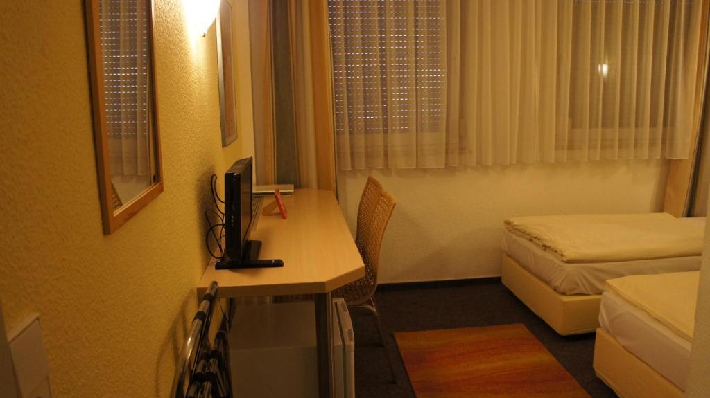 Hotel Jägerhof Wiesbaden Zimmer foto